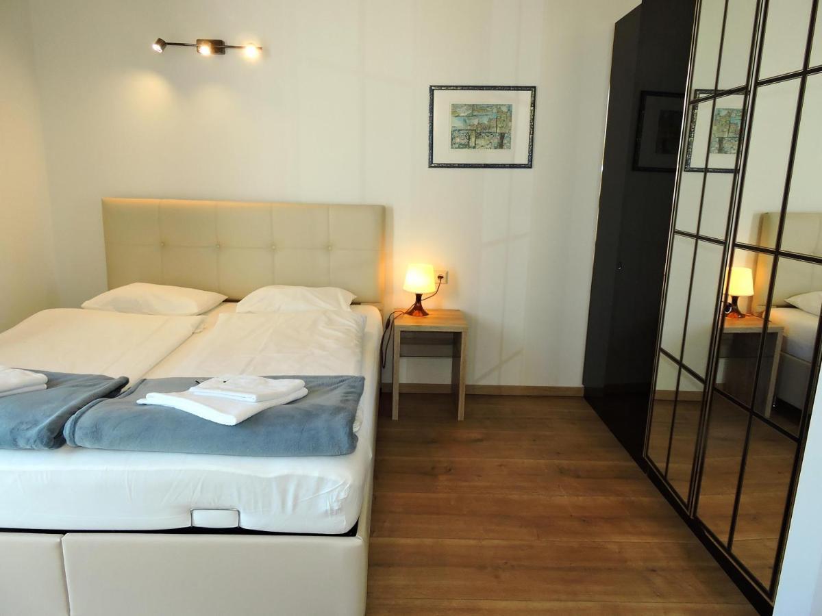 213 Prag, Studio Apartment, 27M2, 1-2 Personen Klagenfurt am Woerthersee ภายนอก รูปภาพ